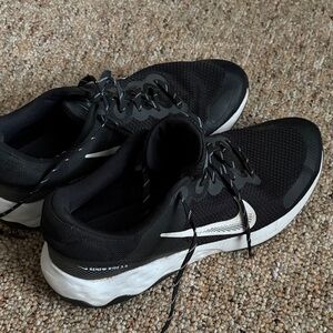Nike Black and White Men's Sneakers